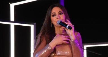 بالفيديو : اليسا توقف الغناء في مهرجان البحر الأحمر احتفاء بنجمها المفضل اندي غارسيا