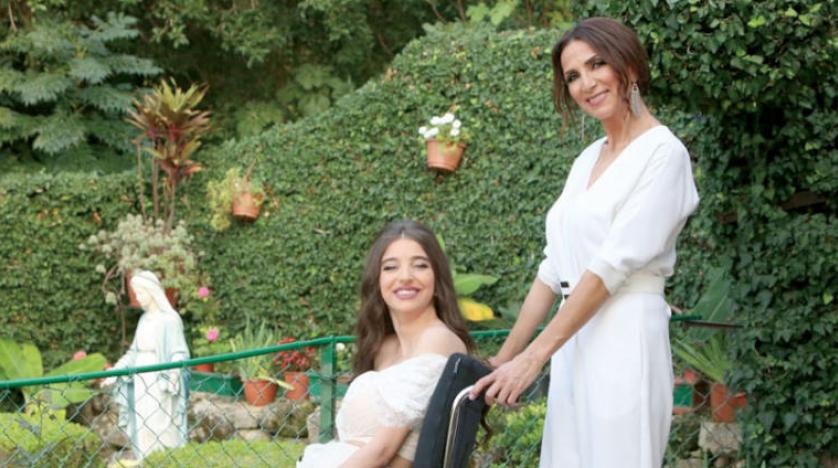 الفنانة المعتزلة جاكلين خوري: أفضّل حضن ابنتي على المظاهر ... عن «غابو» المكرّمة في حفل «إضافة» لذوي الهمم