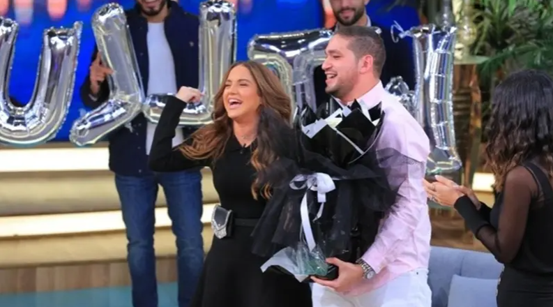 خطوبة فنانة مصرية أثناء تصوير برنامج تلفزيوني