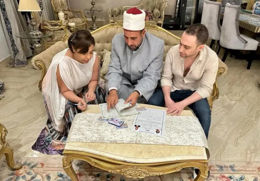 شيرين عبدالوهاب تعود إلى حسام حبيب و تنهي الخلاف مع شقيقها