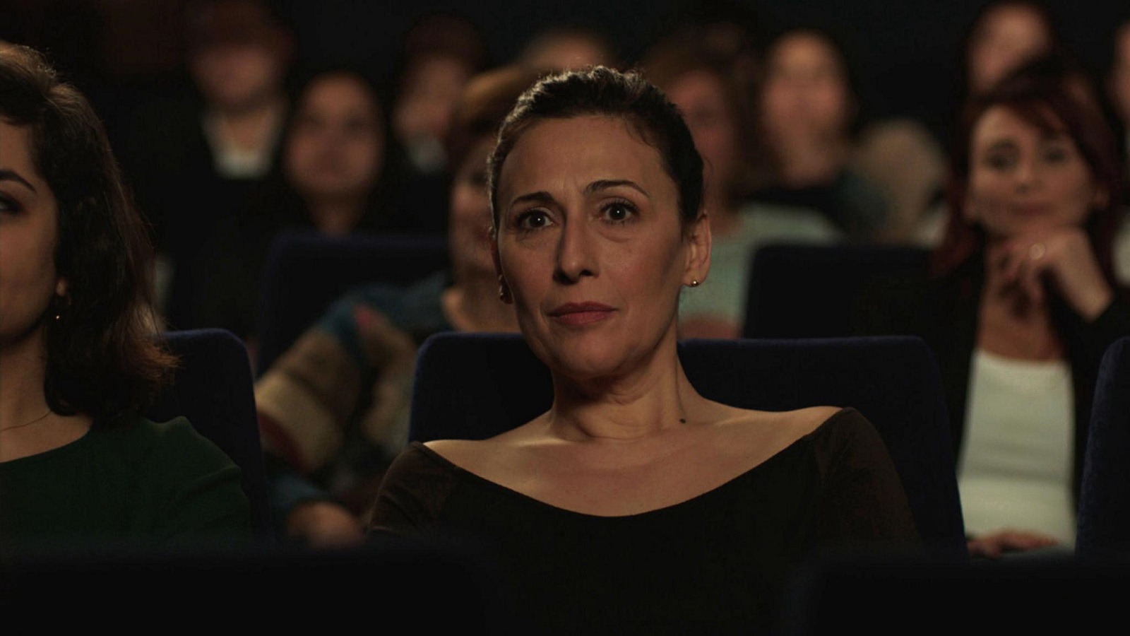 تحدّثت عن «ع مفرق طريق» و«روحي» و الغضب .. جوليا قصار للراي : هذا ما يحفز اعمال تفقيس الماكينات كي تكون اكثر تأنّيا