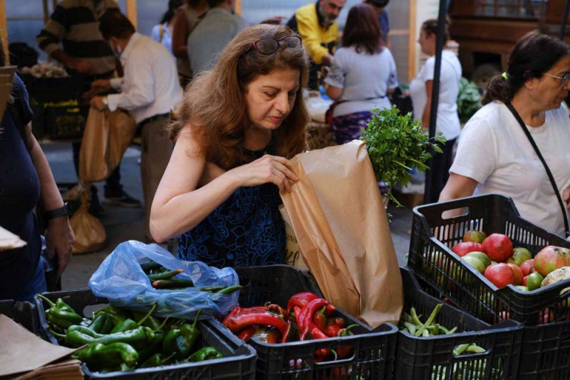 تضخم الأسعار يستمر في الضغط بقسوة على اللبنانيين