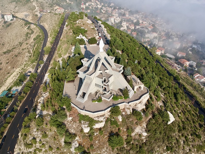 قرانا فارغة من أهلها ... نزوح جديد مقلق و محزن بسبب الأزمة 