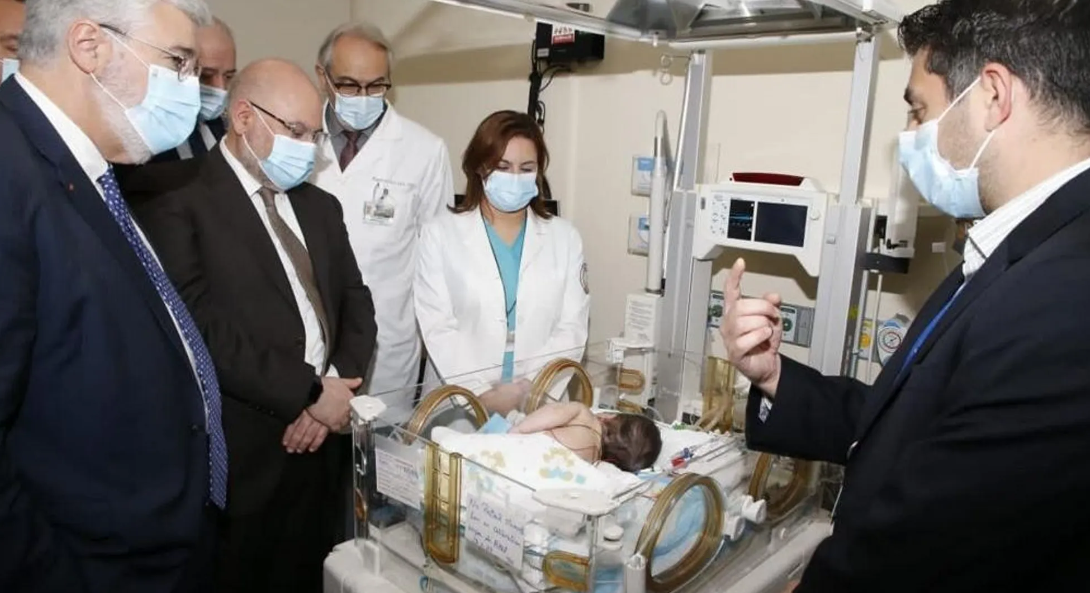 لأول مرة في لبنان ... نجاح عملية فصل توأم سيامي