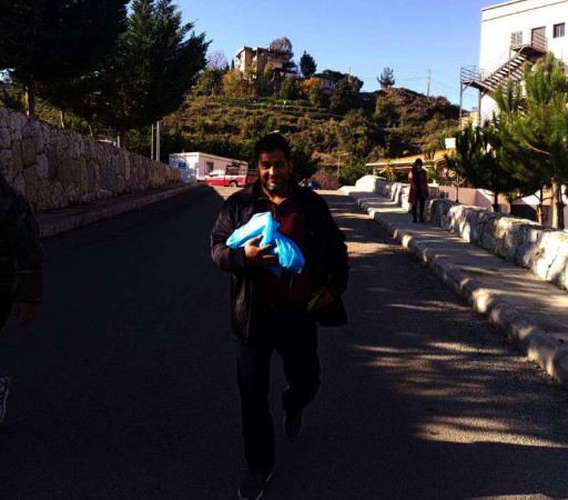 هذا ما جرى في حكاية هزّت لبنان .. رهن سيارته للمستشفى لتسلمه جثة ابنه الرضيع