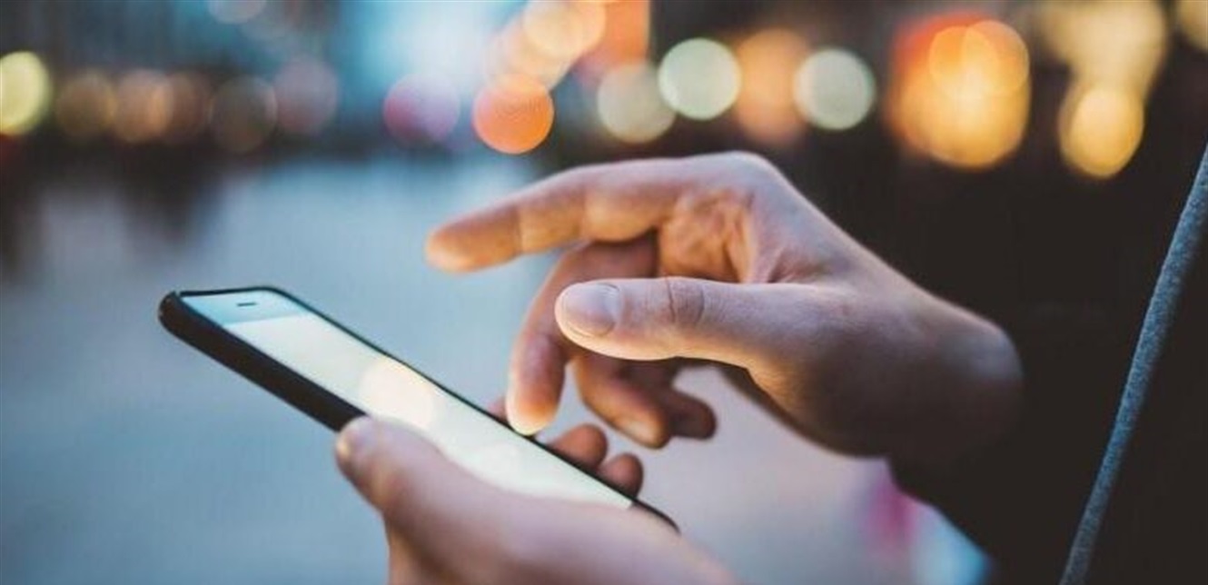 رموز سرية مقلقة في هواتف اللبنانيين تثير مخاوف بشأن الهجمات الإلكترونية