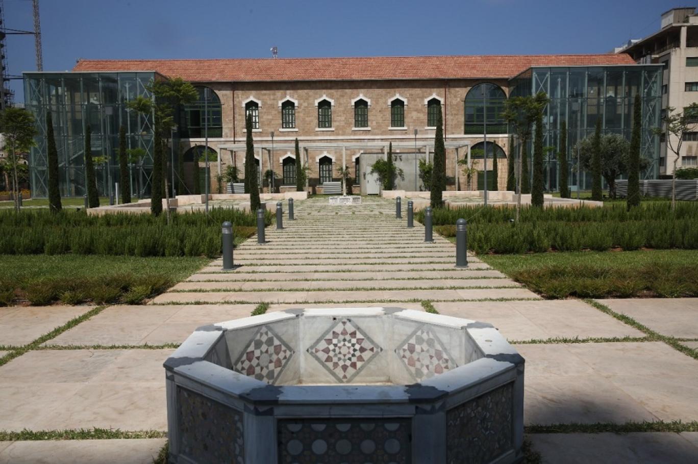 المكتبة الوطنية اللبنانية وجه مضيء للوطن الصغير بلا كهرباء