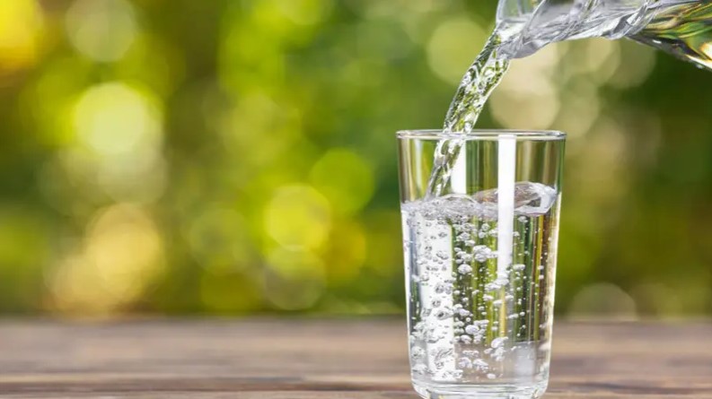 منها شرب الماء قبل الأكل.. 6 عادات تسرع حرق الدهون