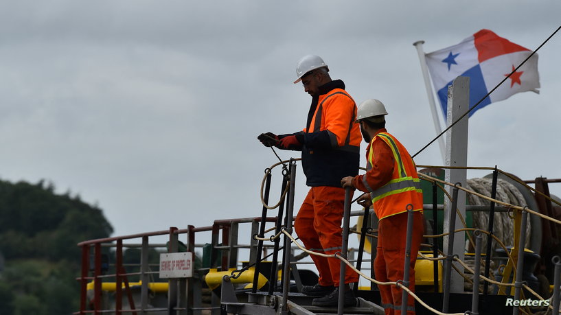 لماذا ترفع معظم السفن أعلام دولة أخرى؟